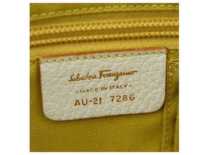 Salvatore Ferragamo Ferragamo Weiße Leder-Tasche - Ansicht 6