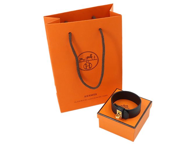 Bracciale Charm Kelly Twist PM di Hermès Nero - vista 2