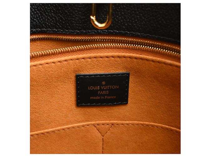 Bolso OnTheGo GM Monogram Empreinte en cuero negro de Louis Vuitton - vista 6