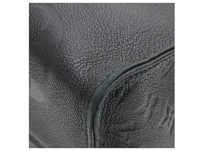 Bolso OnTheGo GM Monogram Empreinte en cuero negro de Louis Vuitton - vista 7