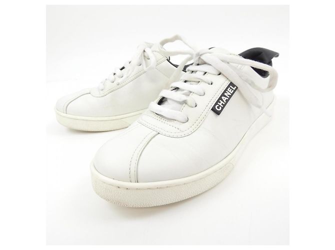 Timeless Chanel Kalbsleder Sneakers Weiß - Ansicht 3
