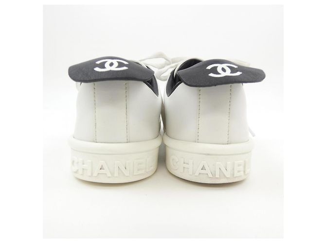 Timeless Chanel Kalbsleder Sneakers Weiß - Ansicht 5