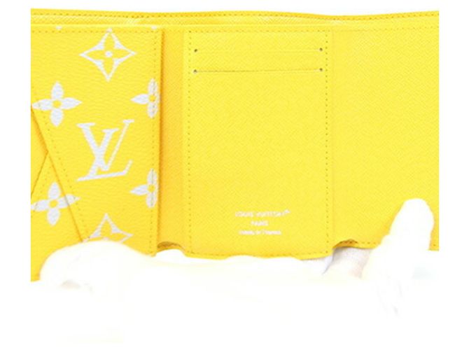 Billetera Tri-Fold Louis Vuitton Gris Amarillo - vista 4