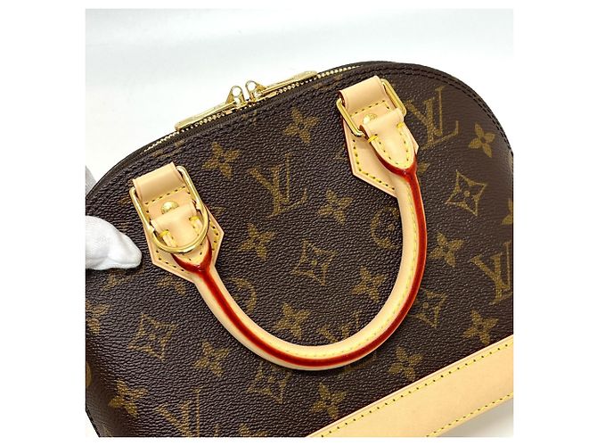 Borsa Alma BB Monogramma Louis Vuitton Marrone - vista 10
