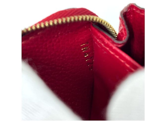 Monedero Zippy en Monogram Empreinte de Louis Vuitton Roja - vista 12