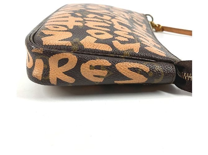 Pochette Accessoires Monogram Graffiti Louis Vuitton Castaño Naranja - vista 12