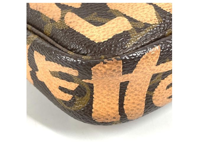 Pochette Accessoires Monogram Graffiti Louis Vuitton Castaño Naranja - vista 16