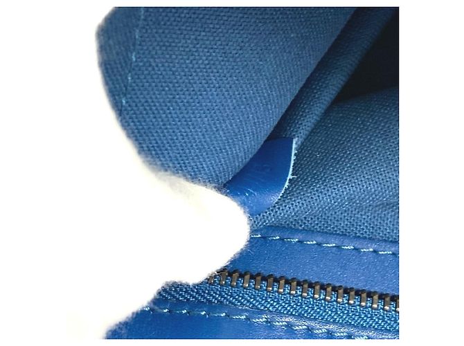 Borsa a tracolla Louis Vuitton Damier Infini Tadao PM Blu - vista 17