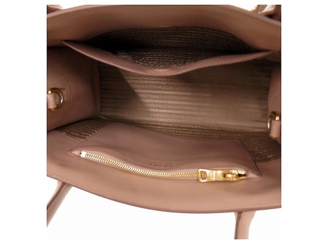 Borsa in pelle Saffiano Monocromatica 1BA155 di Prada Beige - vista 8