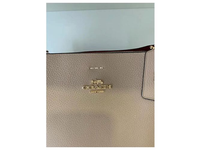 Borsa a spalla Coach Small Town in pelle beige Taupe - vista 2