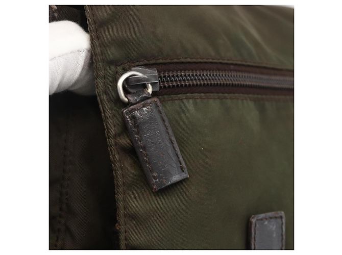 Bolsa de Ombro PRADA Nylon Caqui Prata Autêntica 174309 - vista 17