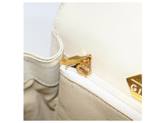 Borsa a mano GIVENCHY in pelle beige dorata Auth YKZ357 D'oro - vista 21