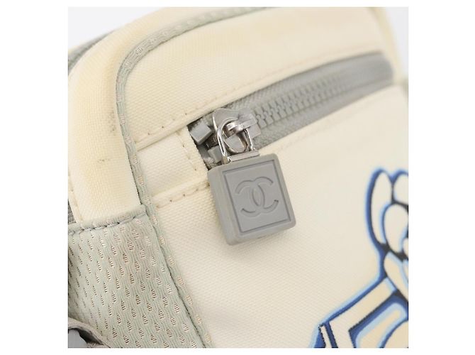CHANEL Borsa a Spalla Camelia Sport in Nylon Bianco Argento CC Auth bs34278 - vista 15