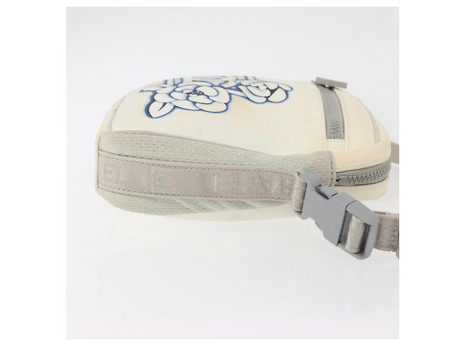 CHANEL Borsa a Spalla Camelia Sport in Nylon Bianco Argento CC Auth bs34278 - vista 4