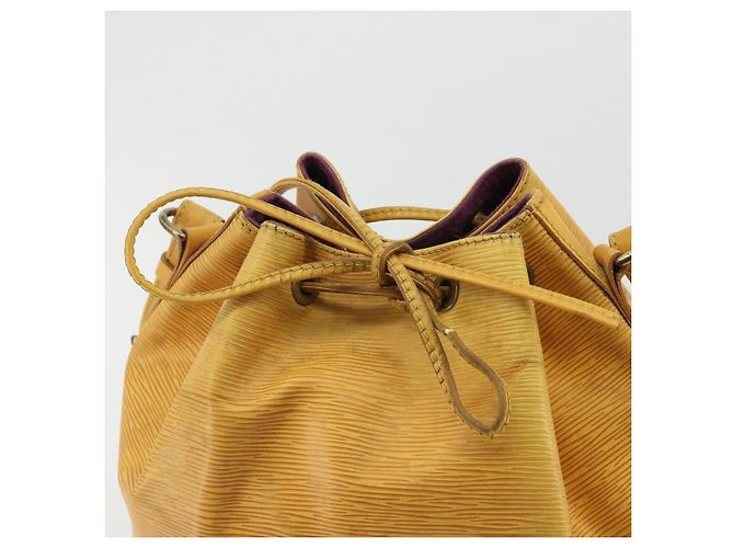 Noe LOUIS VUITTON Borsa a Spalla Petit Noé Epi Gialla M44109 LV Auth YKZ986 Giallo - vista 17