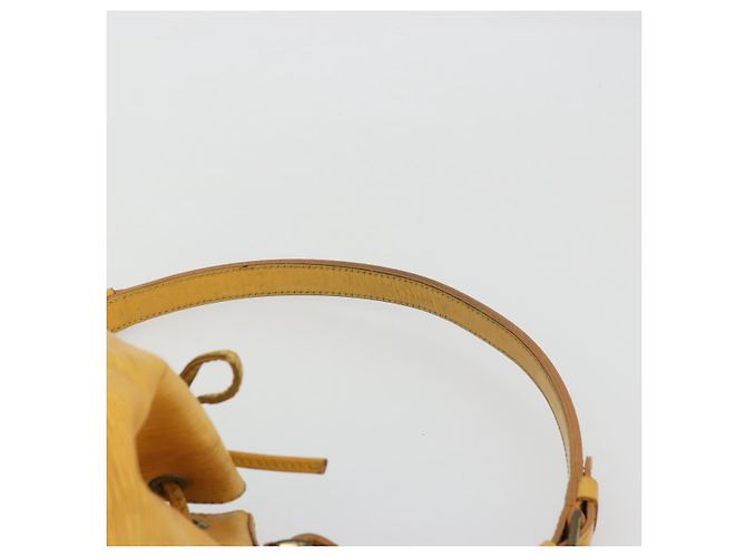 Noe LOUIS VUITTON Borsa a Spalla Petit Noé Epi Gialla M44109 LV Auth YKZ986 Giallo - vista 8