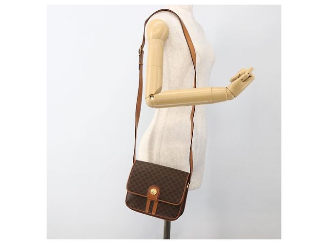 Céline Borsa a spalla circolare in tela Macadam CELINE in pelle PVC marrone oro Auth YKZ1117 - vista 23