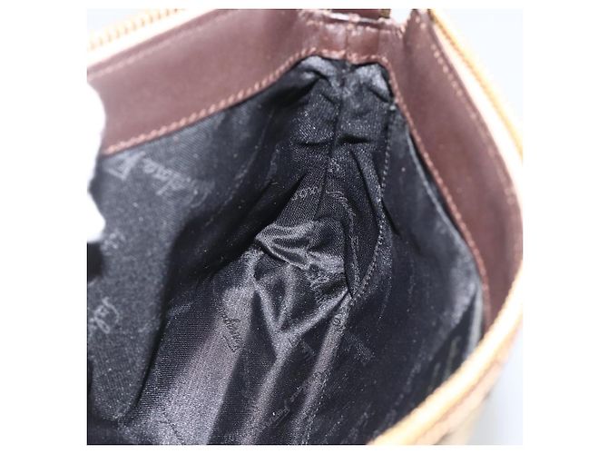 Bolso de Hombro Gancini de Nylon Marrón Dorado Salvatore Ferragamo Auth YKZ614 Castaño - vista 18