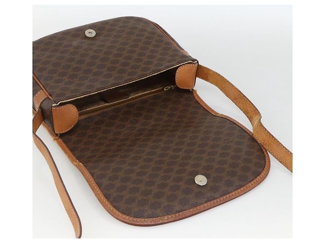 Céline Borsa a Spalla in Tela Macadam CELINE in Pelle PVC Marrone Oro Auth ka3828 D'oro - vista 15