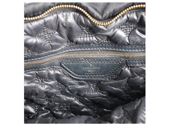 Borsa a spalla Louis Vuitton Lockit Verticals MM Monogram Désil in blu navy M93842 Nero - vista 14