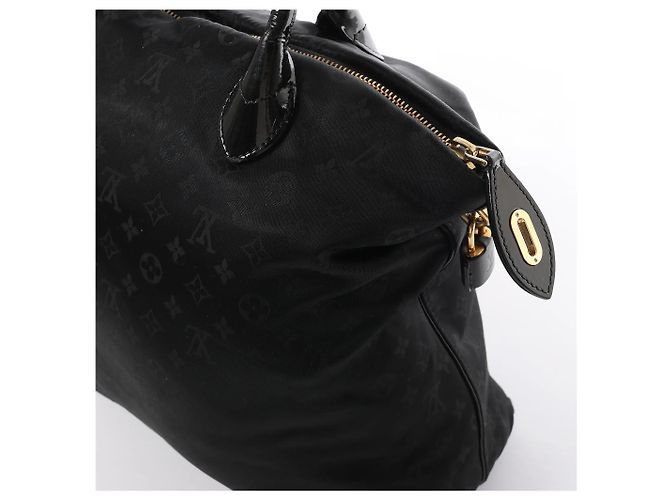 Borsa a spalla Louis Vuitton Lockit Verticals MM Monogram Désil in blu navy M93842 Nero - vista 6