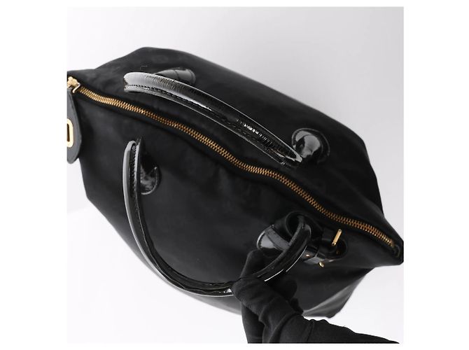 Borsa a spalla Louis Vuitton Lockit Verticals MM Monogram Désil in blu navy M93842 Nero - vista 9