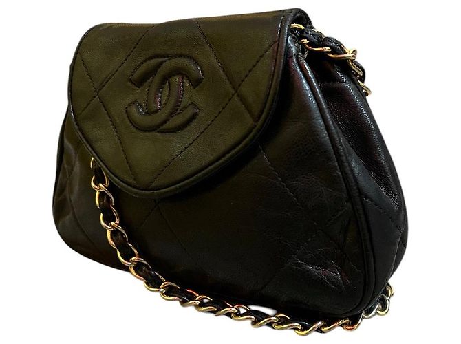 Borsa a spalla Chanel in agnello nero 1989 con logo CC - view 2