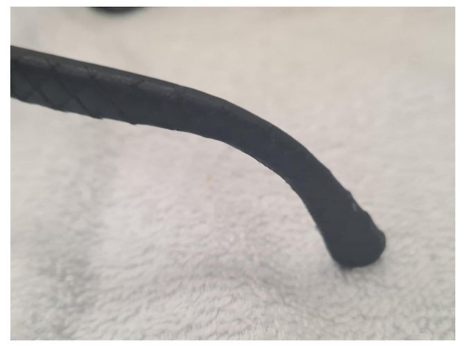 Occhiali da sole Chanel in acetato nero con dettagli a catena - vista 9