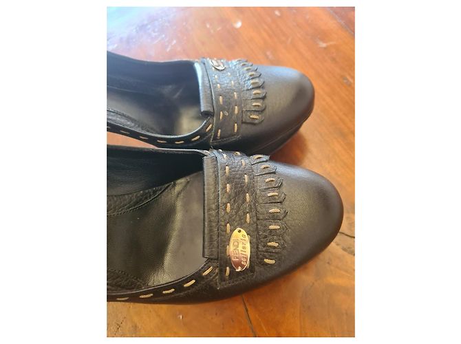 Fendi schwarze Lederschuhe mit Fransen - Ansicht 6