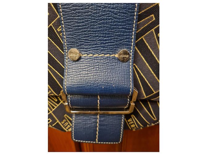 Borsa a tracolla Versus in tela blu con logo - vista 2
