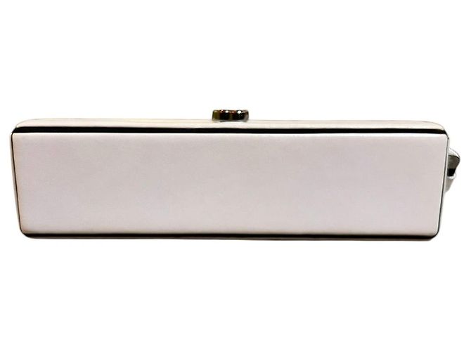 Clutch Chanel 2008 in pelle bianca con logo CC argento - vista 3