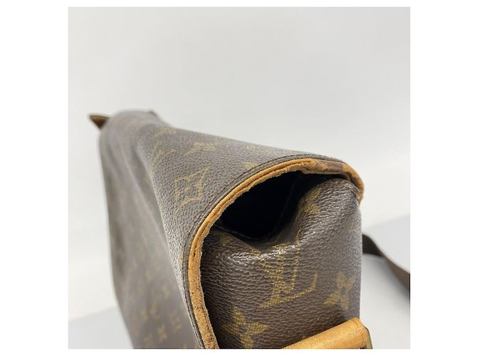 Borsa a Spalla Monogram Abbesses di Louis Vuitton Marrone - vista 9