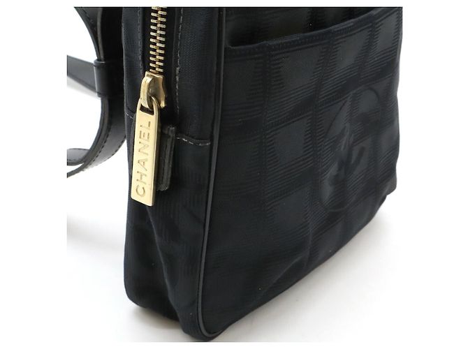 Timeless Chanel Nylon Jacquard Neue Reiselinie Schultertasche A20513 Schwarz - Ansicht 4