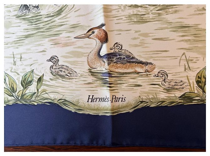 Hermès: Sciarpa Vintage "Halte en Camargue" 1989 Ottime Condizioni Multicolore - vista 11