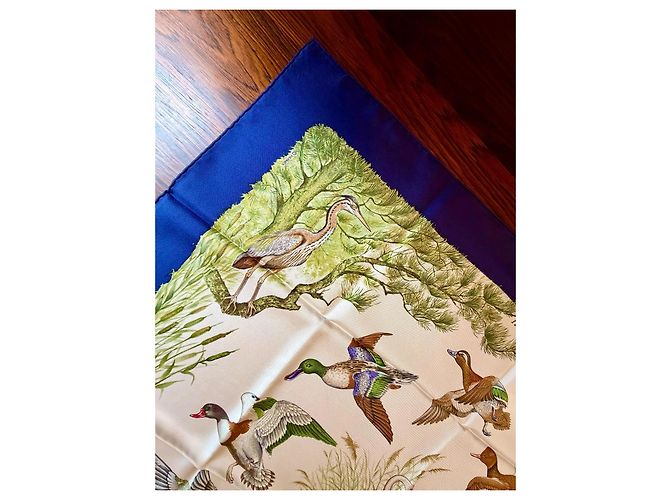 Hermès: Sciarpa Vintage "Halte en Camargue" 1989 Ottime Condizioni Multicolore - vista 4