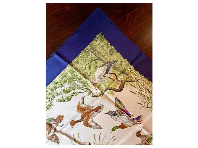 Hermès: Sciarpa Vintage "Halte en Camargue" 1989 Ottime Condizioni Multicolore - vista 6