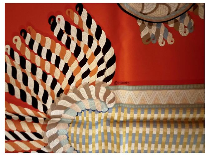 Hermès: Sciarpa Doppia Faccia "Epaulettes de Gala" 90 cm. Eccellente. Condizione Multicolore - vista 11