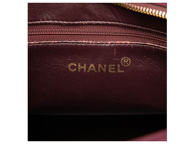 Chanel Rote Wildleder Medaillon Tasche Bordeaux - Ansicht 5