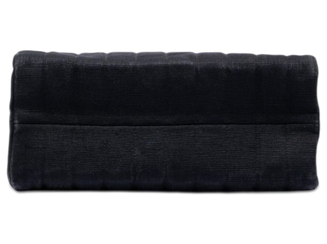 Chanel Schwarz CC Vertikal Gestepptes Nylon Grosgrain Einzelklappe - Ansicht 3