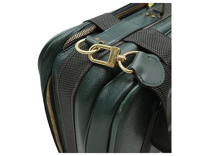 Valigia Satellite 53 Taiga Louis Vuitton Verde - vista 7