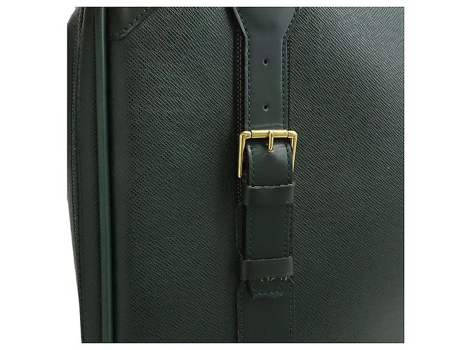 Valigia Satellite 53 Taiga Louis Vuitton Verde - vista 8