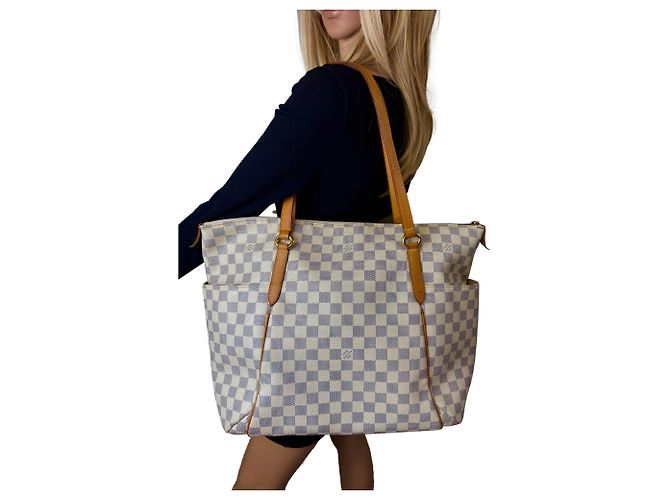 Borsa a Spalla Louis Vuitton Totally GM Damier Azur Bianco - vista 9