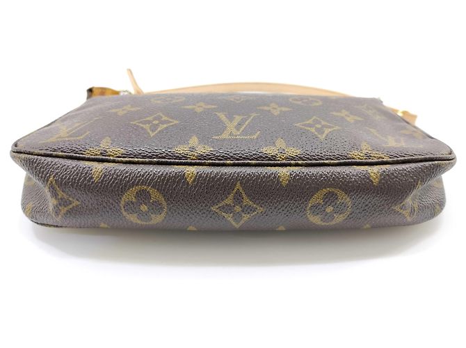 Louis Vuitton Louis Vuitton Pochette Monogramme en toile Monogramme medium Marron - vue 3