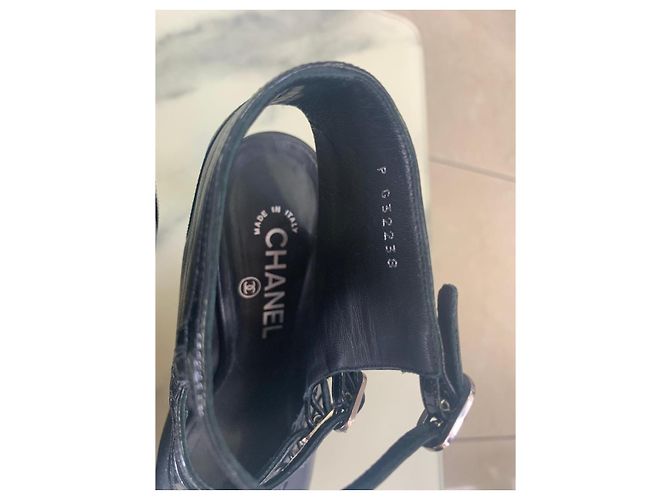 Chanel Leder-Absätze mit CC-Logo-Details Schwarz - Ansicht 5