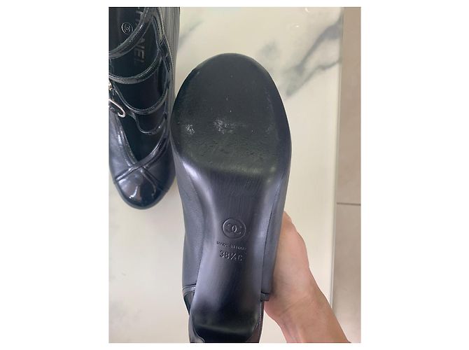 Chanel Leder-Absätze mit CC-Logo-Details Schwarz - Ansicht 6