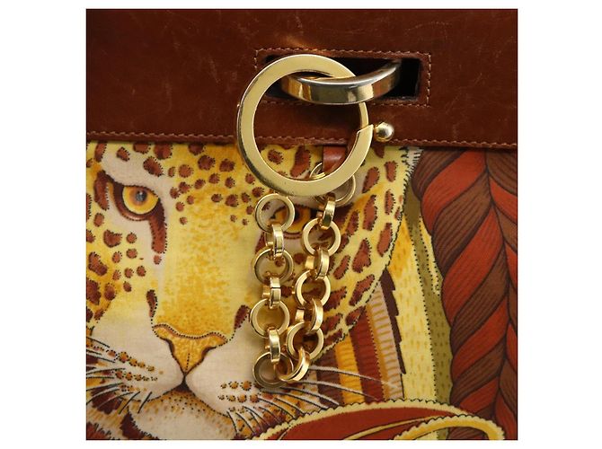 Borsa Tote Salvatore Ferragamo in nylon marrone e oro Auth ka3760A D'oro - vista 14