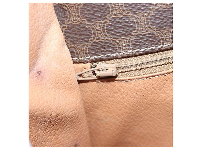 Céline Borsa a spalla circolare in tela Macadam CELINE in pelle PVC marrone e oro Auth YKZ528 D'oro - vista 21