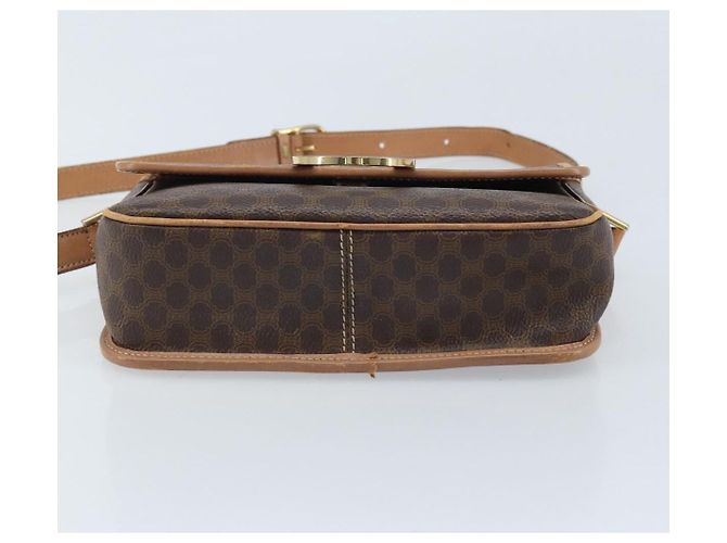 Céline Borsa a spalla circolare in tela Macadam CELINE in pelle PVC marrone e oro Auth YKZ528 D'oro - vista 9