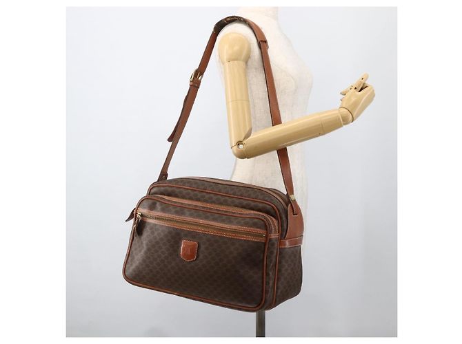 Céline Borsa a Spalla in Tela Macadam CELINE in Pelle PVC Marrone Oro Auth INZ013 D'oro - vista 24