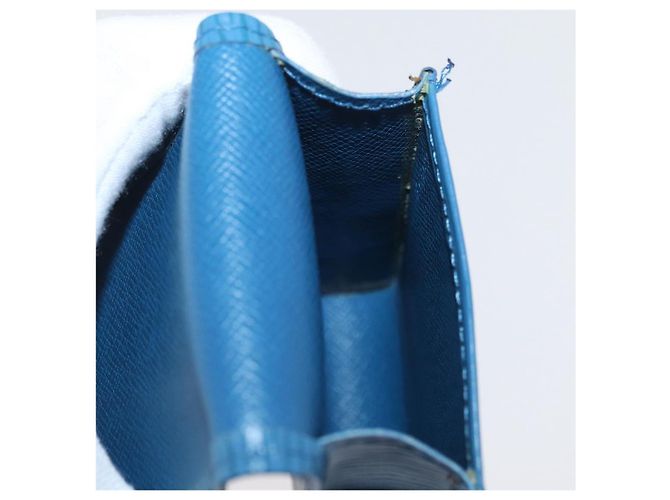 Estojo para cigarros Epi Louis Vuitton Azul LV Auth YKZ925A - vista 17